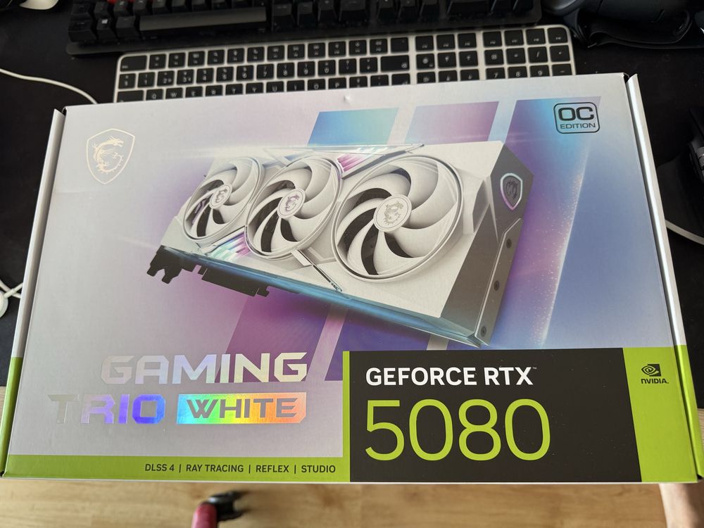 Placa Gráfica MSI RTX 5080 GAMING TRIO OC White 16GB GDDR7 DLSS4