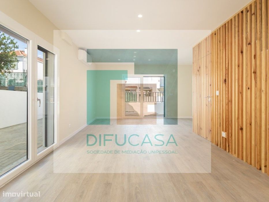 Moradia Geminada T3 c/ Garagem PRONTA A HABITAR