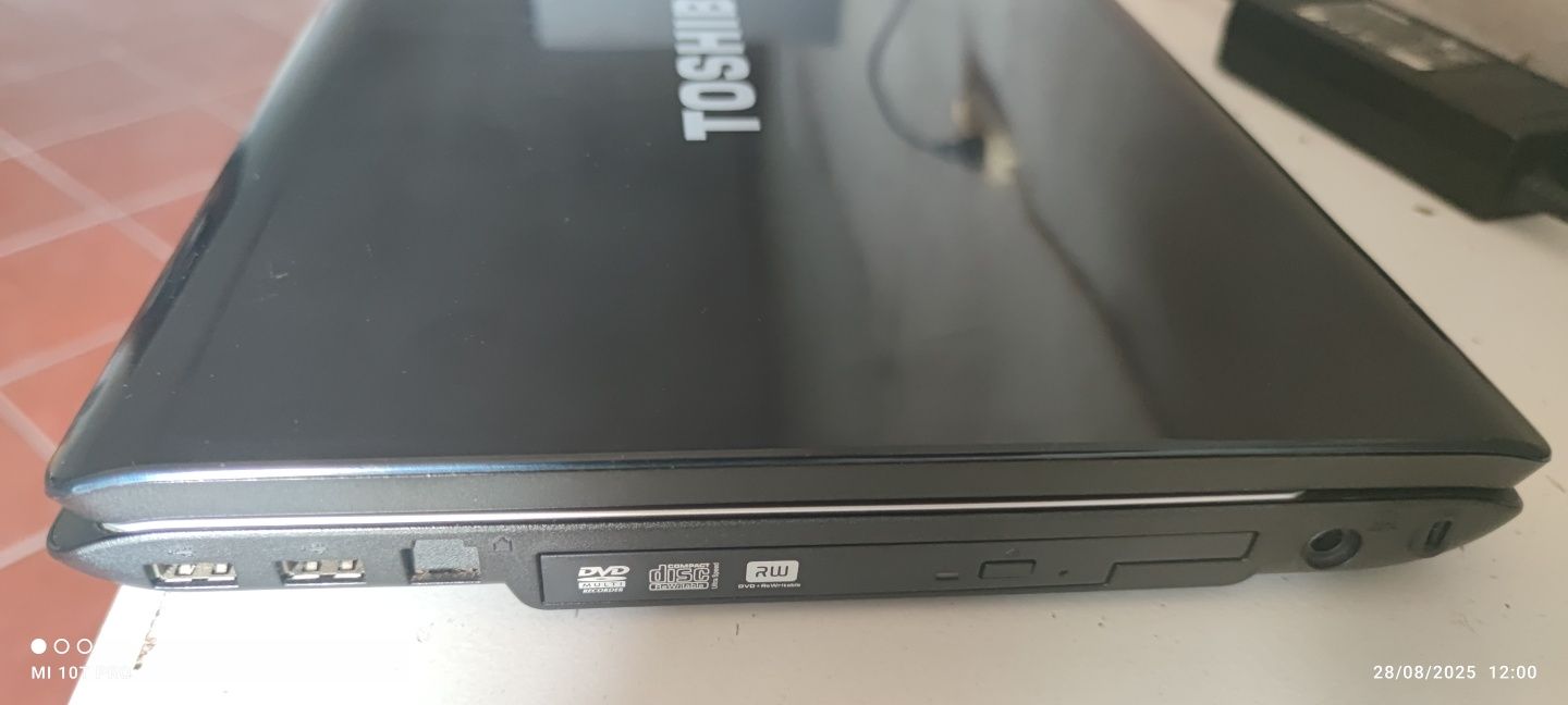 Portátil Toshiba satélite A200, Windows 10/ 120Gg SSD/ 4Gg RAM.