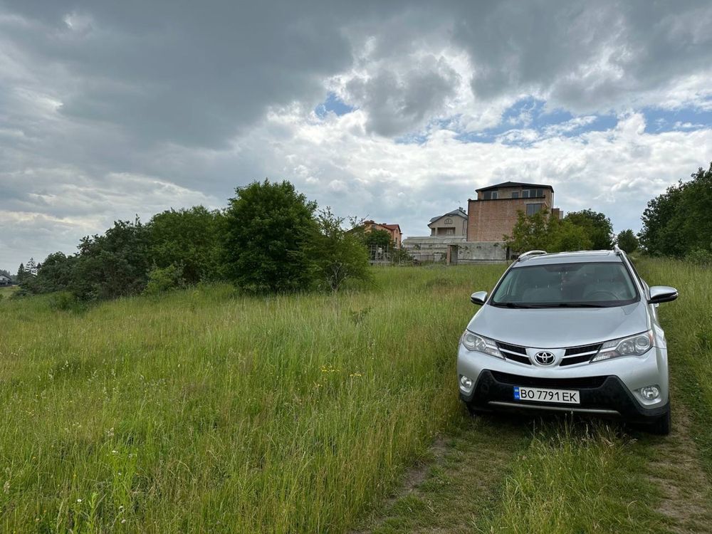 Продаж земельної ділянки в Підгородньому