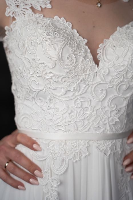 Piękna suknia ślubna