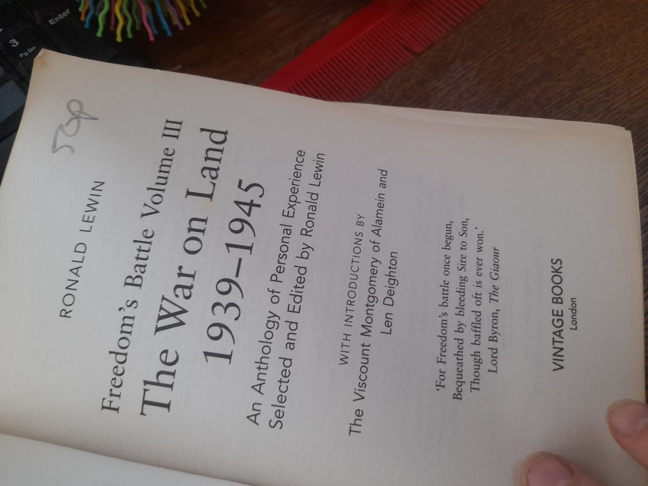 Книга "The war on land 1939-1945" Ronald Lewin