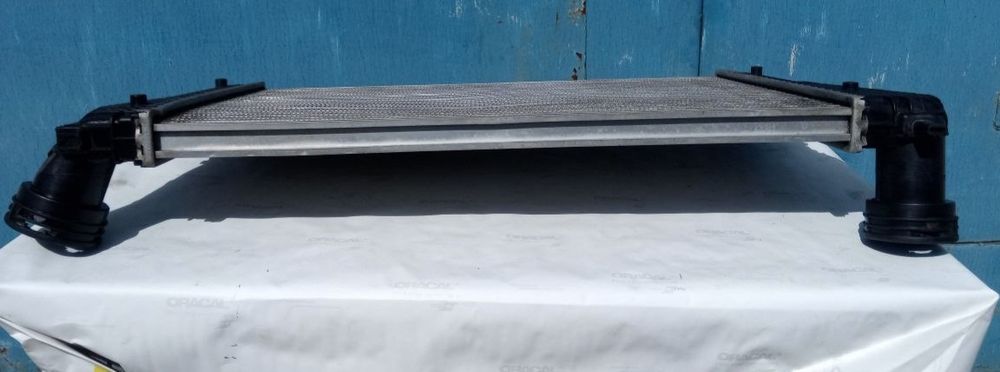 Радиатор интеркулер Volkswagen Тигуан Passat