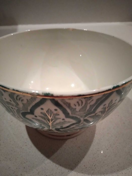 Lindíssima tigela muito antiga da fabrica de louça de Sacavem