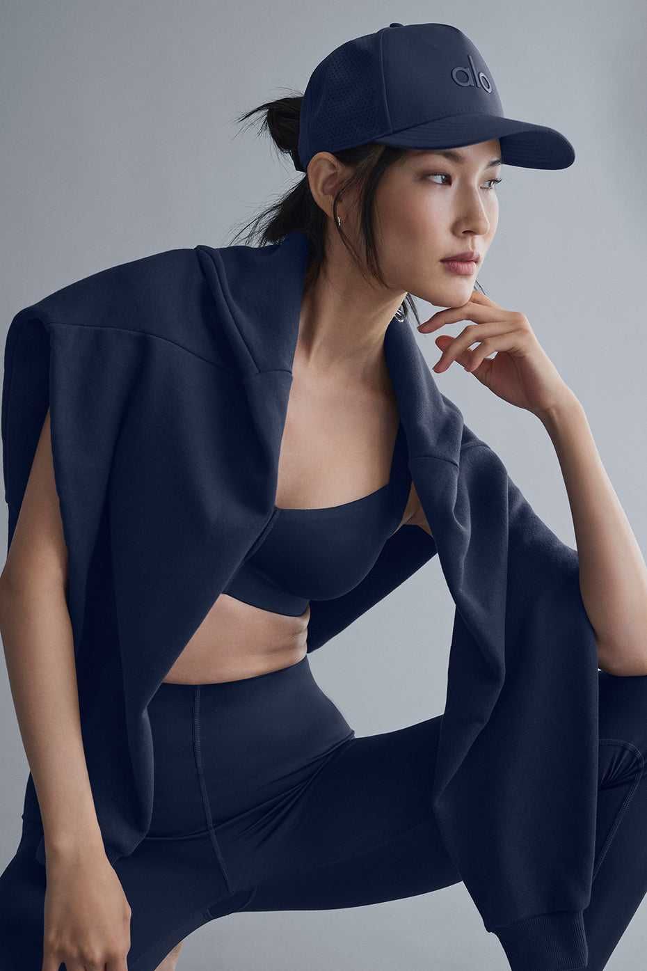 Кепка Alo Yoga Performance District Trucker Hat Navy