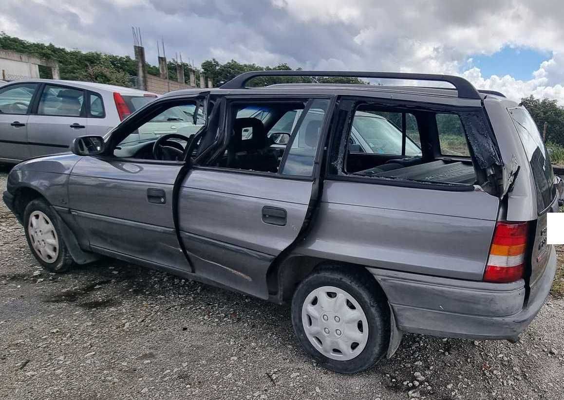 Para peças Opel Astra F Caravan 1.7 D ano 1992