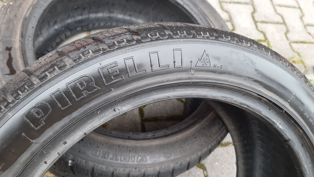 Opony zimowe 225/45/17 Pirellii