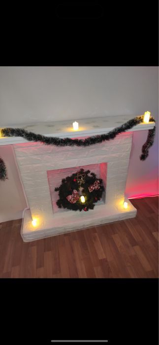 Камін декоративний білий