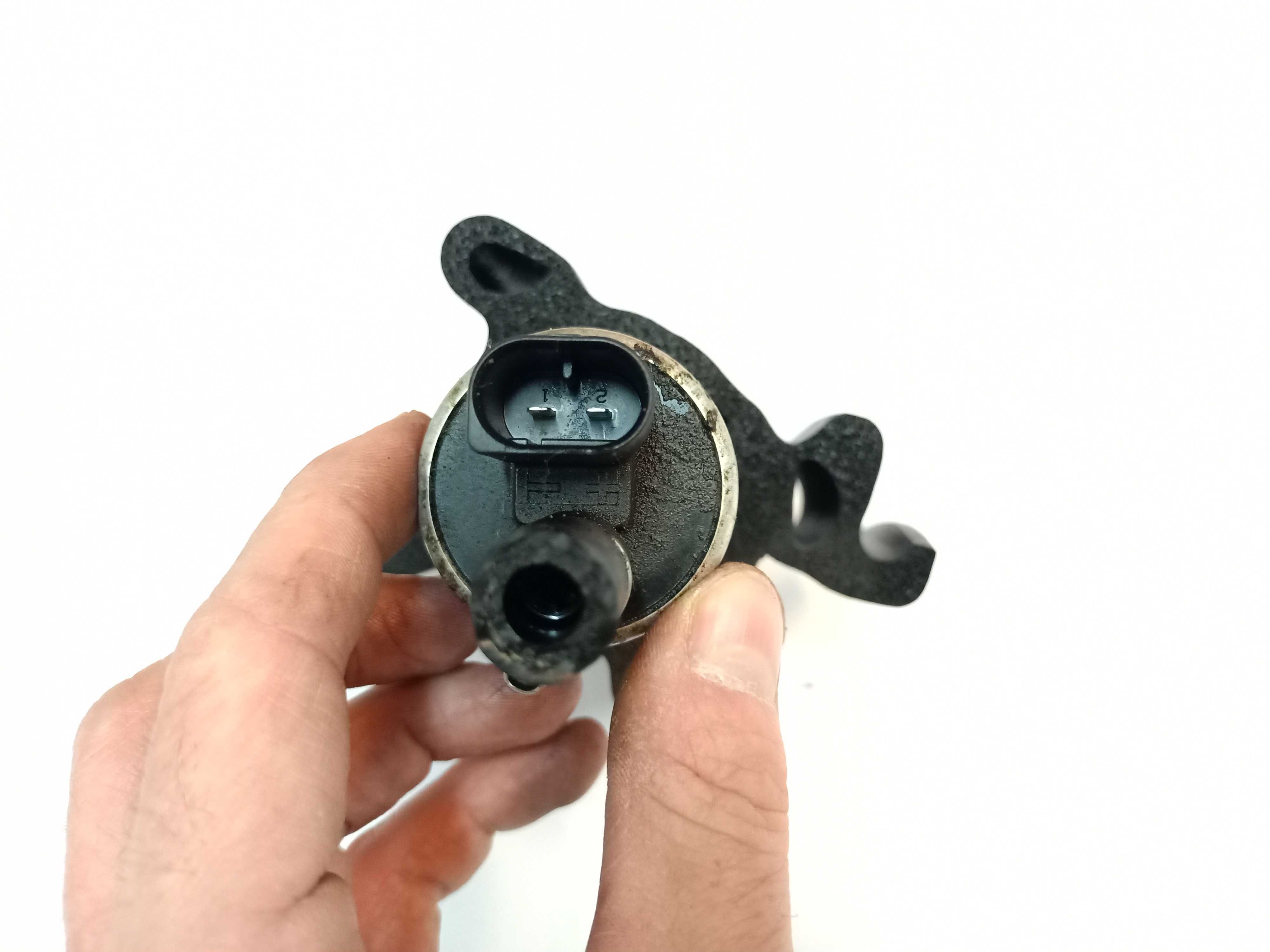 BMW E38 E39 E46 E53 Pompa paliwa 2.0D 3.0D 2 pin