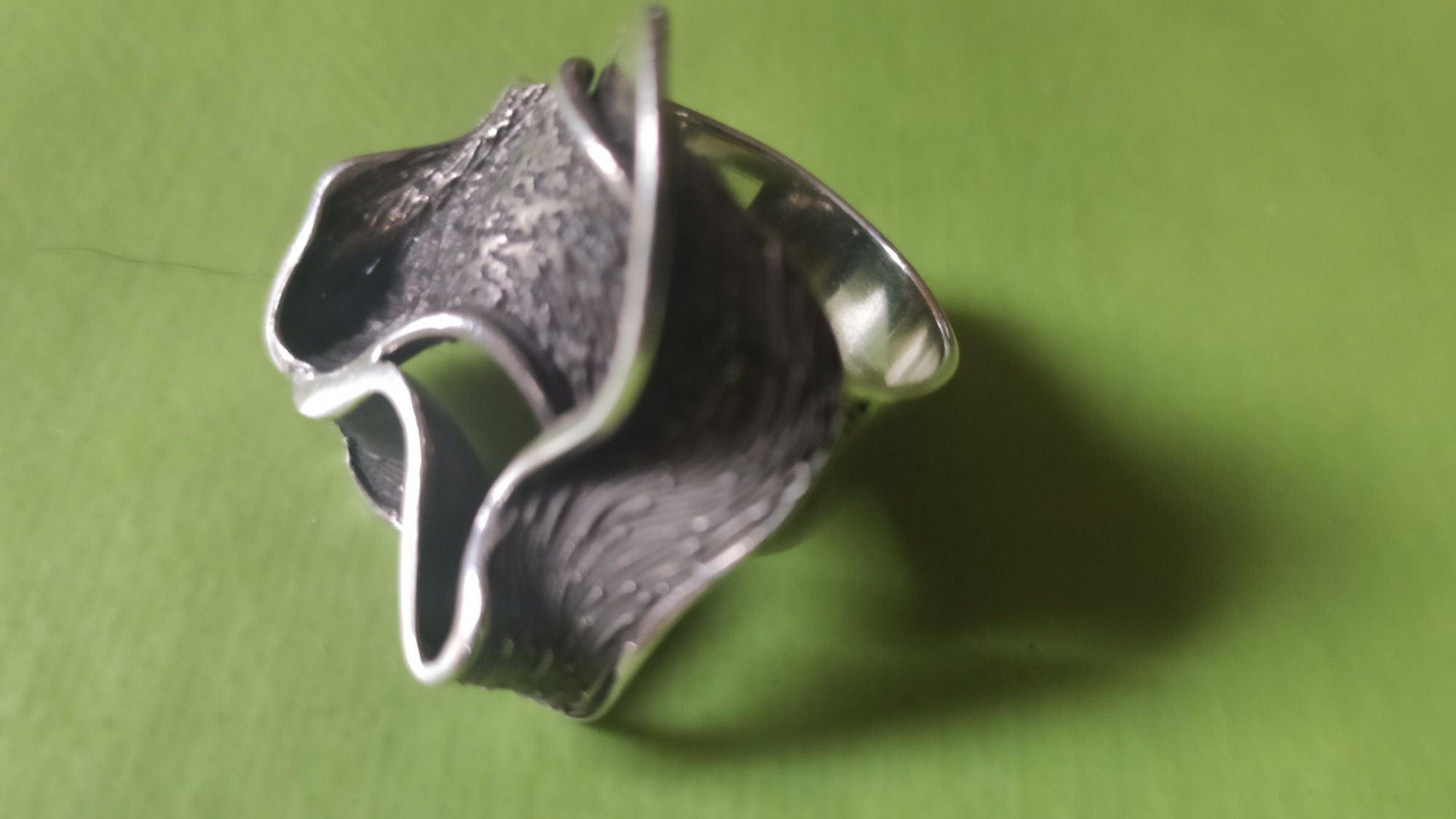 Красивое кольцо серебро