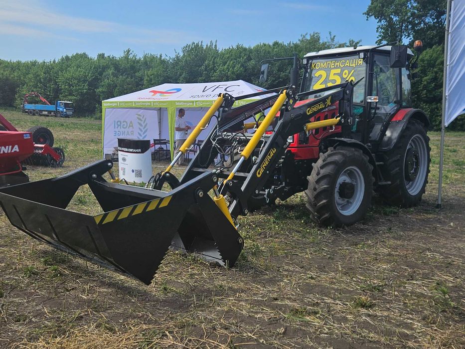 Фронтальний навантажувач GENERAL X з щелепним ковшем