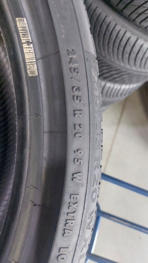 275/30/20+245/35/20 R20 Continental WinterContact TS860S 4шт зима