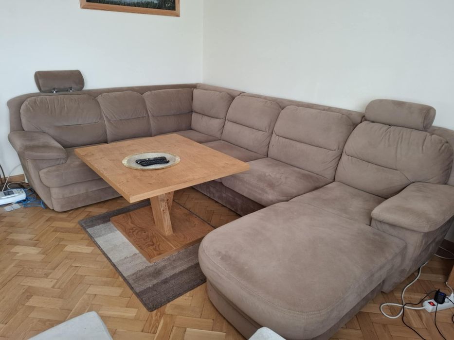 Duży narożnik z funkcją spania