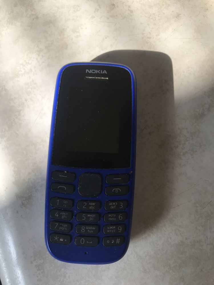 Nokia 105 в своей коробке