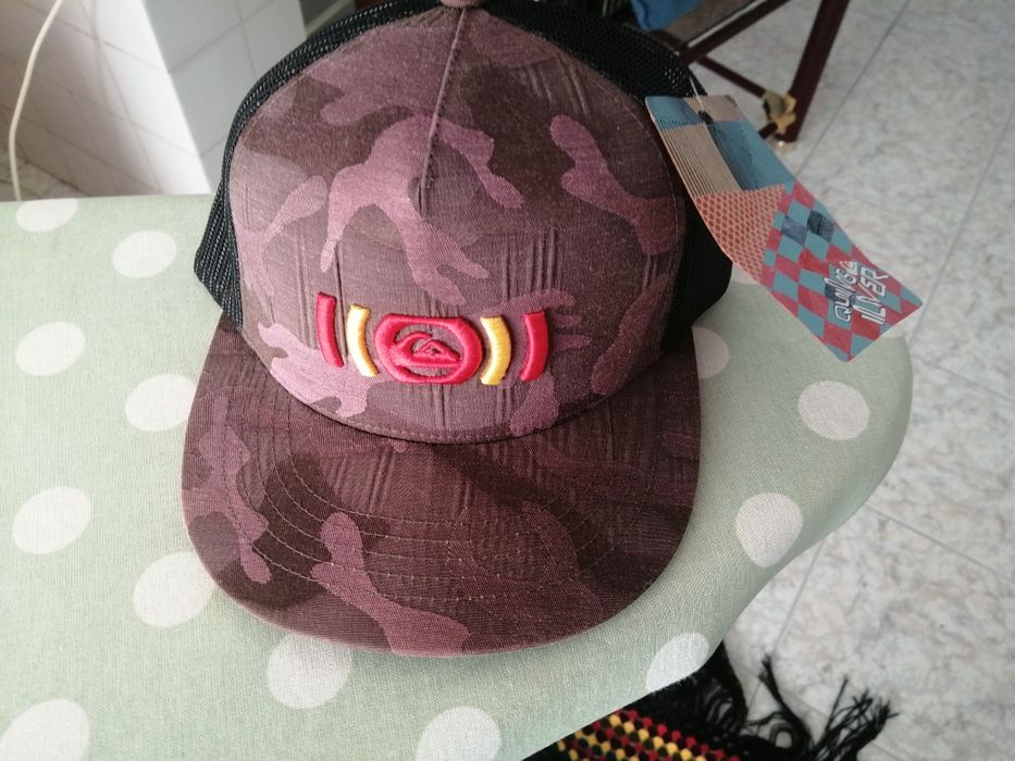 Bone quicksilver,,, de rede,, novo com etiqueta,,, figueira da foz