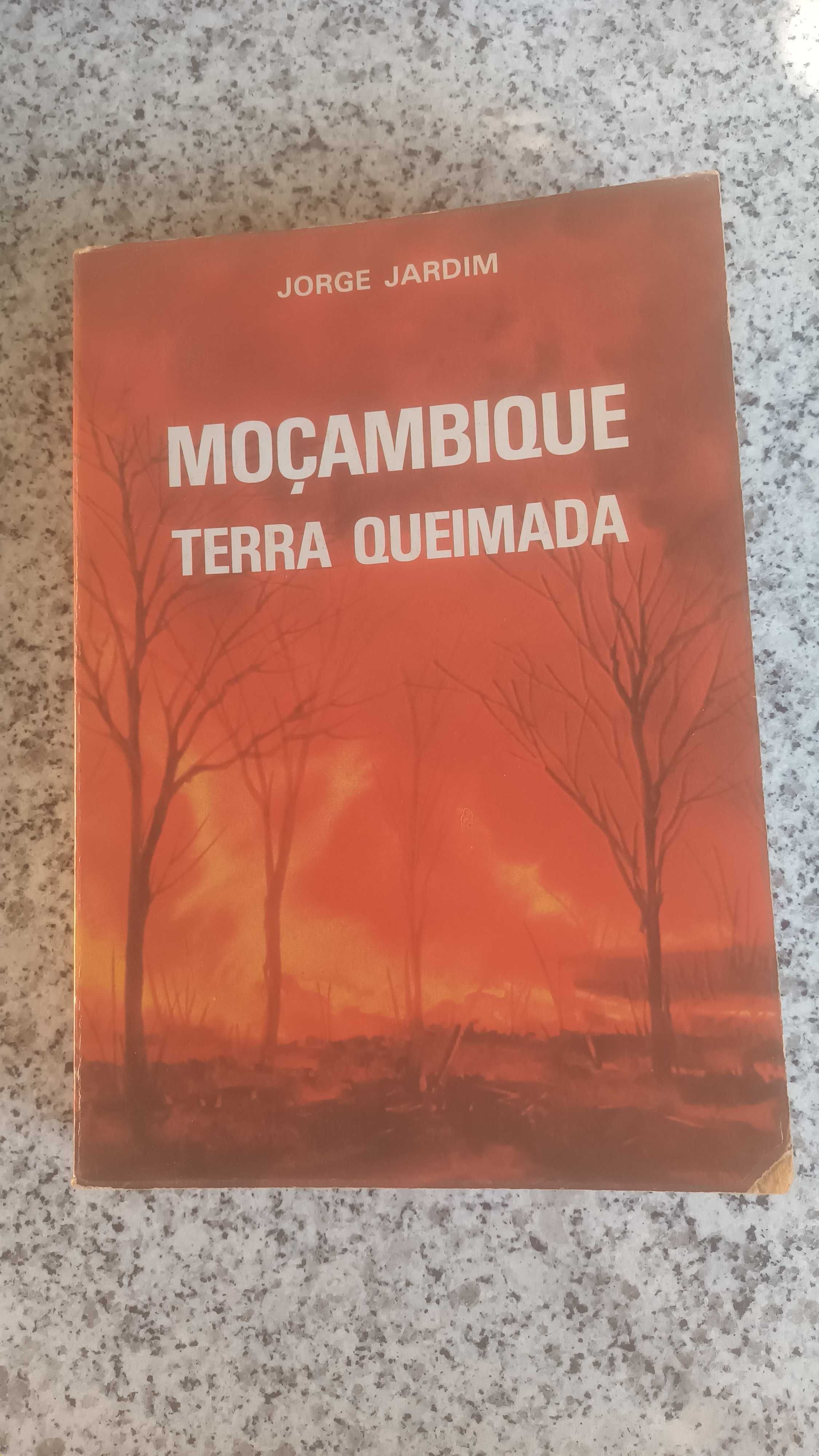 Moçambique Terra Queimada - Jorge Jardim