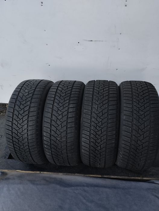 Продам шини 225/50R17
