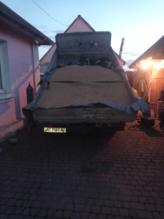 Мерседес 410 .2.9 самоскид евакуатор.