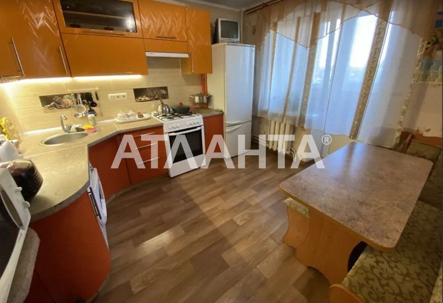 3к квартира цегла новобуд  будинок офіцерів власна котельня ОСББ