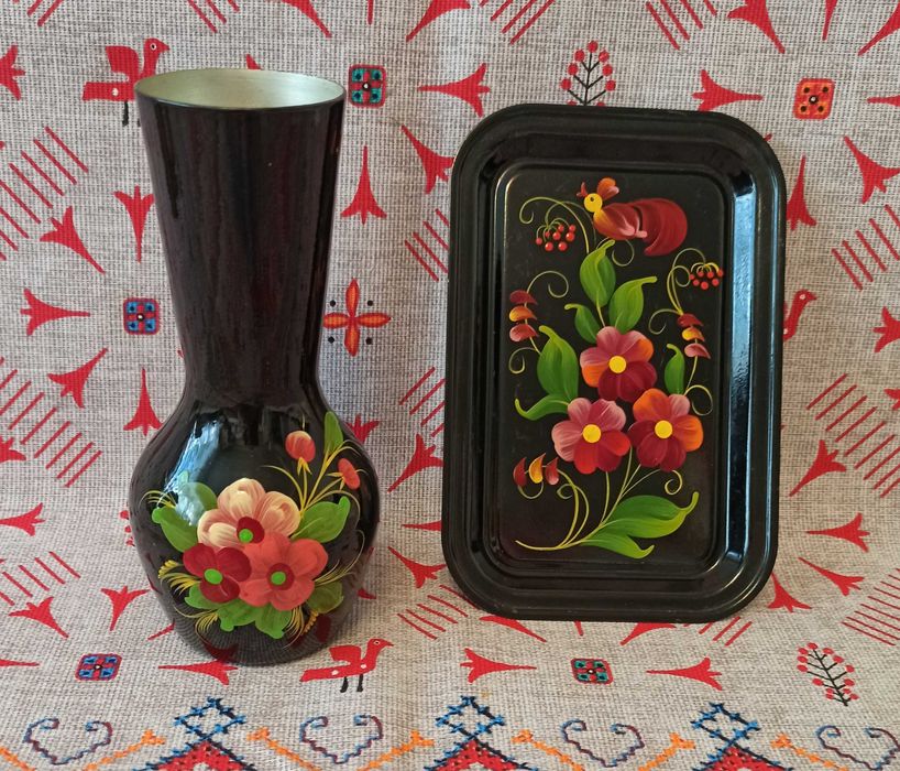 Ваза з підносом/чорна емаль, Алюміній. Ручний розпис. Вінтаж. Україна
