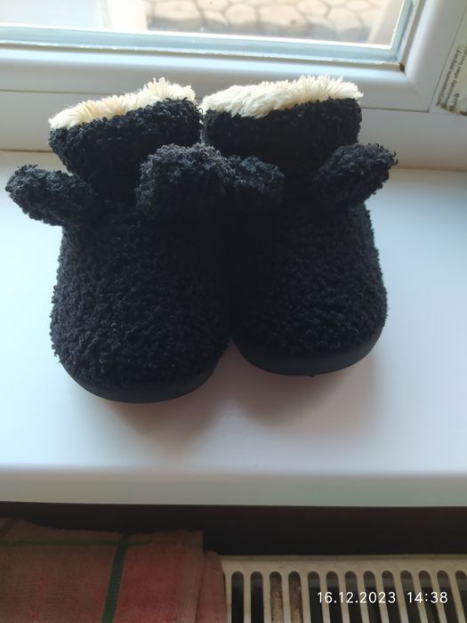 Продам угіки плюш