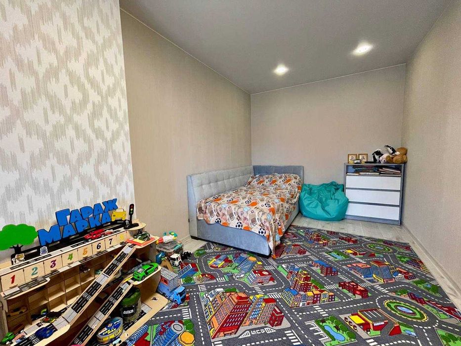 Продаж чудової дворівневої квартири! Виставка