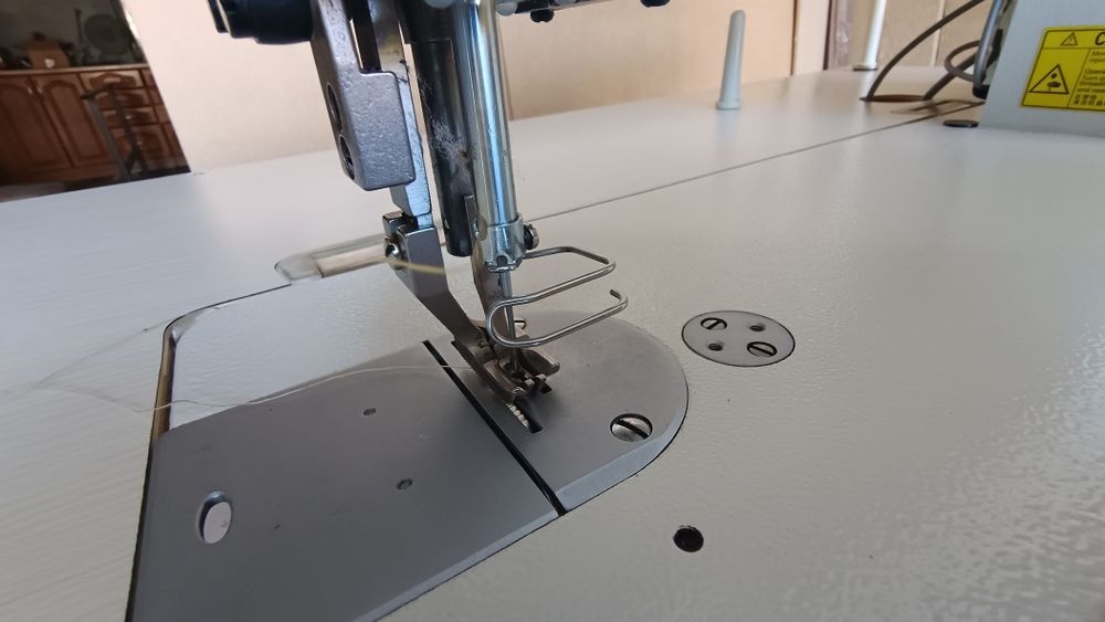 Maszyna do szycia ZOJE ZJ0303L-3-BD