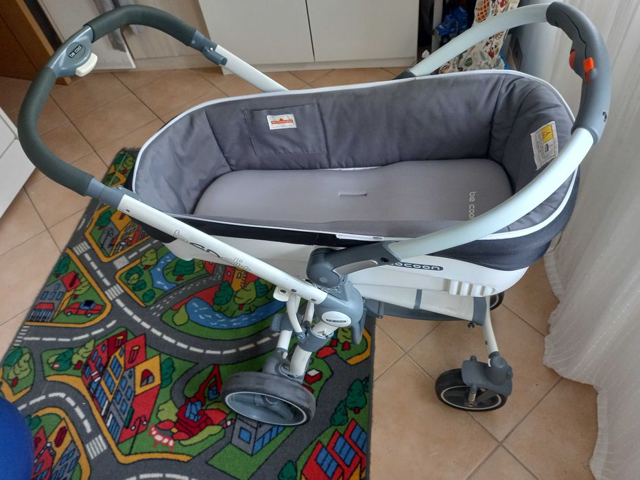 Carrinho bebé trio/ ovo cadeira e alcofa