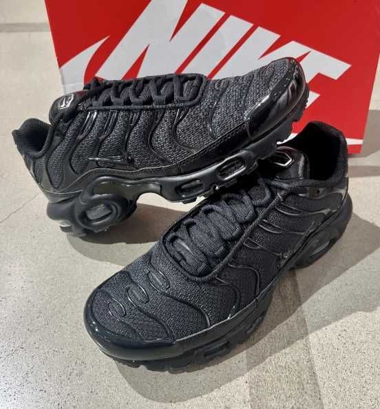 Nike Air Max Plus Triple Black r.42
