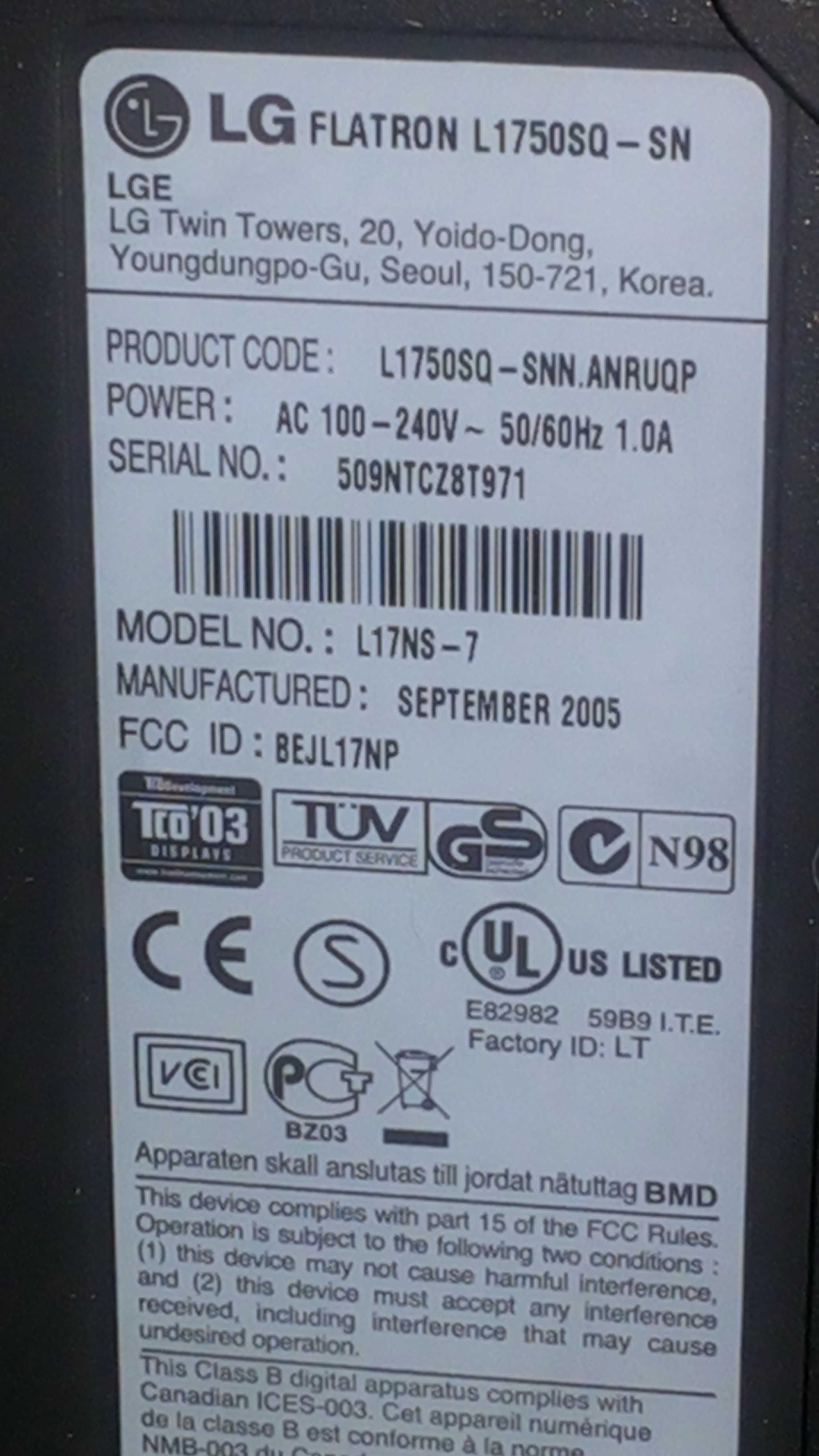 Монитор LCD жидкокристаллический 17 дюймов