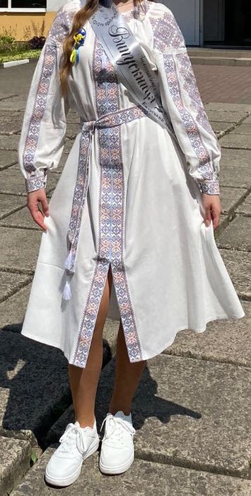 Вишите плаття. Плаття ручної вишивки з льону.