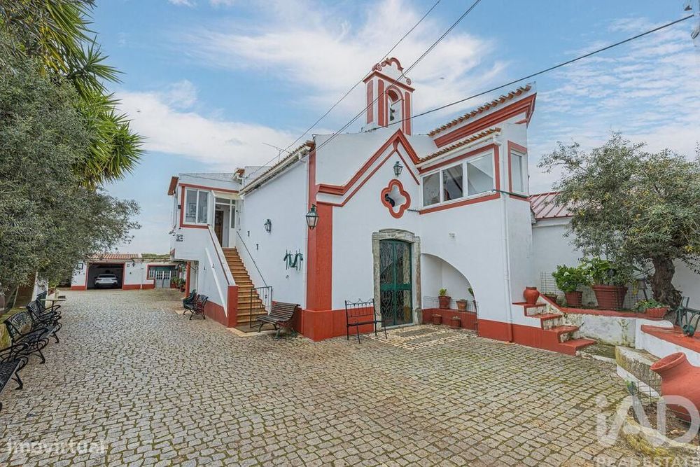 Quinta T6 em São Brás e São Lourenço de 366,00 m2