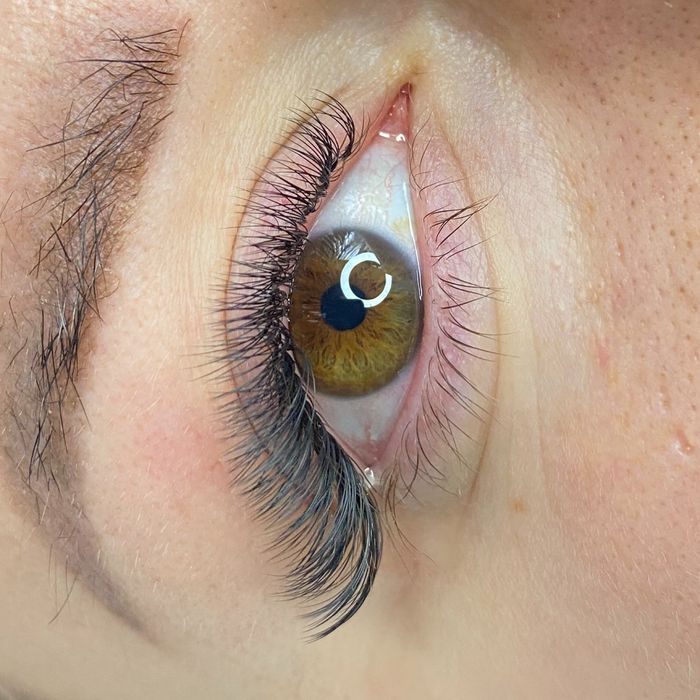 Наращивание ресниц, коррекция бровей Холодная гора