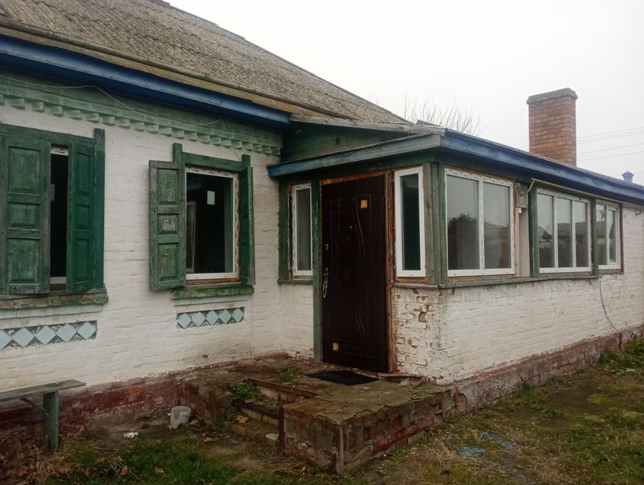 Продаж цегляного будинку