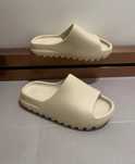 PrawdziwyStrzał\Nowe *BiałyDamskieAdidasYeezy SlideUnisexTrampki 42