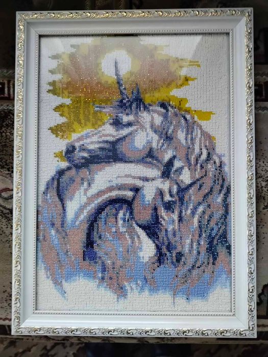 Продам картину "Єдинороги", вишиту чеським бісером. 3500 грн.