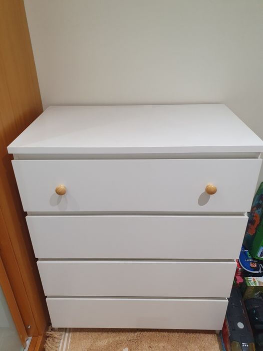 Cómoda Ikea Malm 4 gavetas