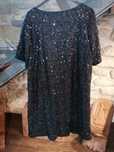 Vendo este vestido