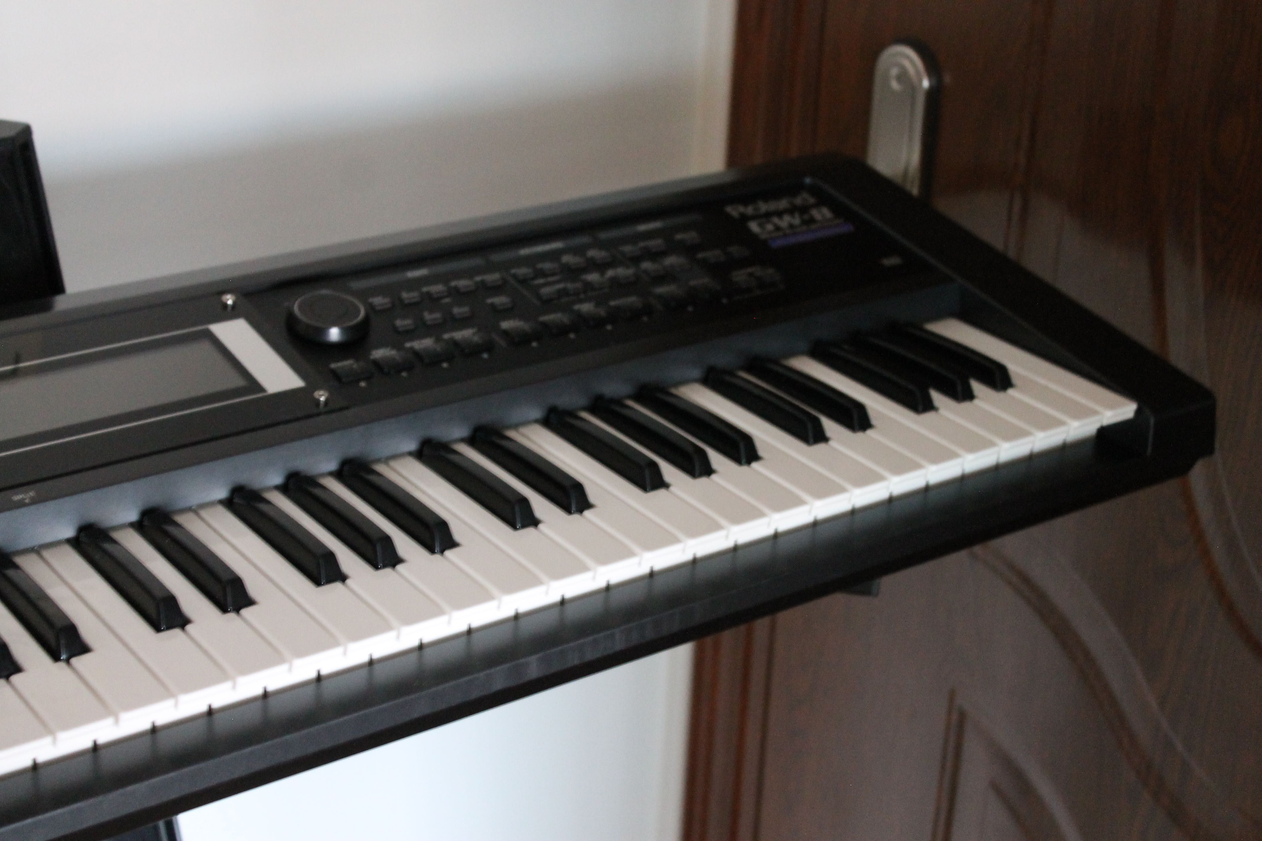 • Keyboard Organy Roland GW8 Case •