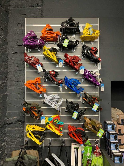 Кріплення бордичне в ассортименті