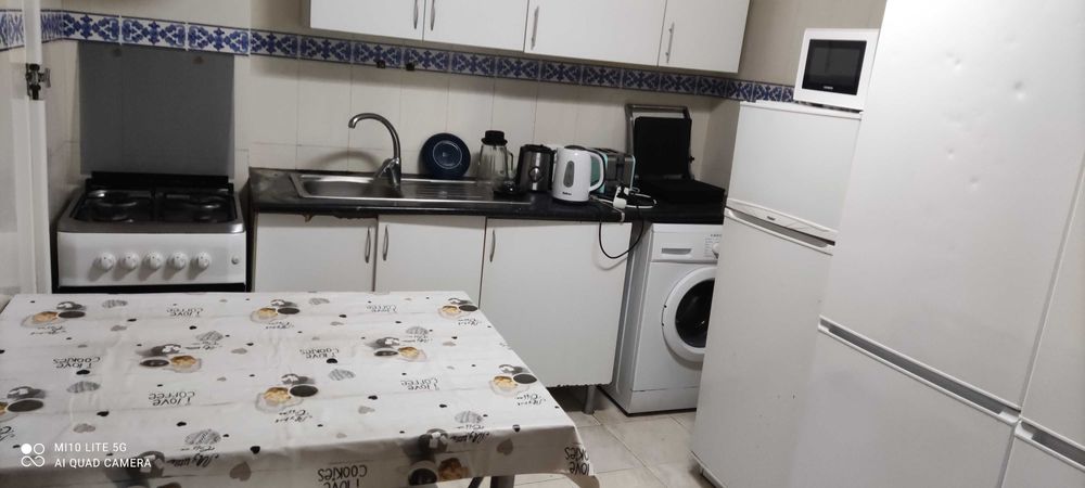 T-2 Equipado,Mobilado. junto Metro Chiado. SÓ RENDA+ CAUÇÃO.