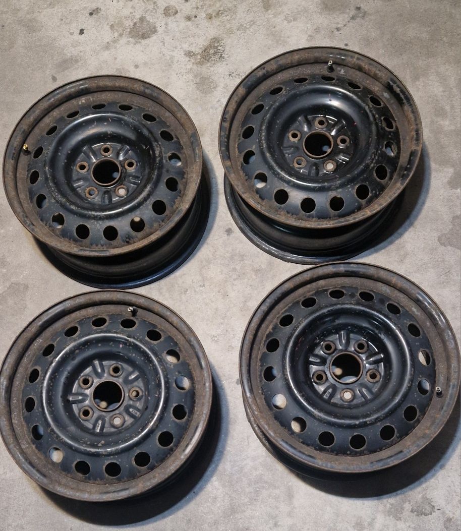 Felgi stalowe 16" 4szt Toyota Auris Avensis Verso Corolla
