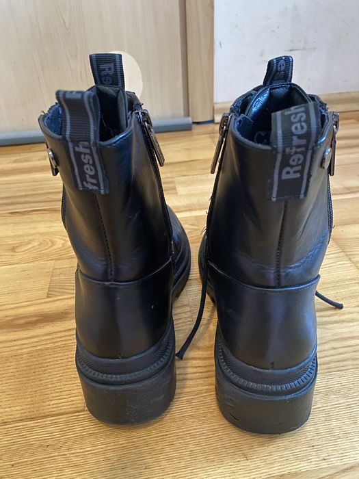 Buty sznurowane z zamkiem czarne rozm. 38 Refresh