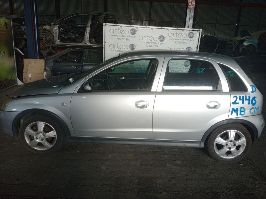 FAROLIM TRASEIRO ESQUERDO OPEL CORSA C