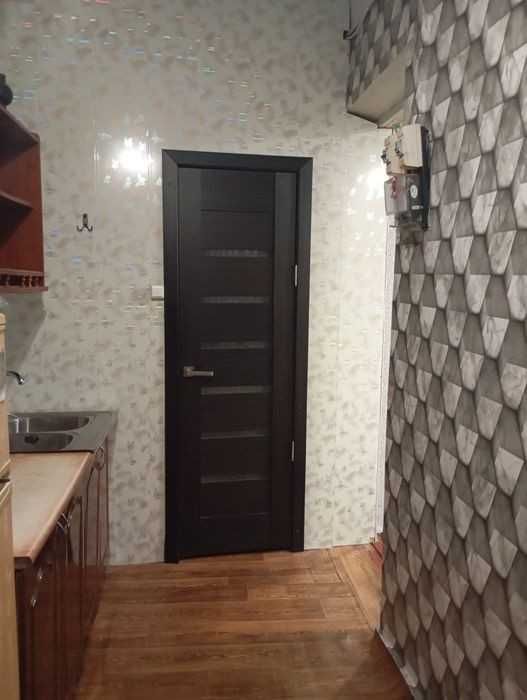LS31 Продам 1 комнатную квартиру в Новобоварском районе.