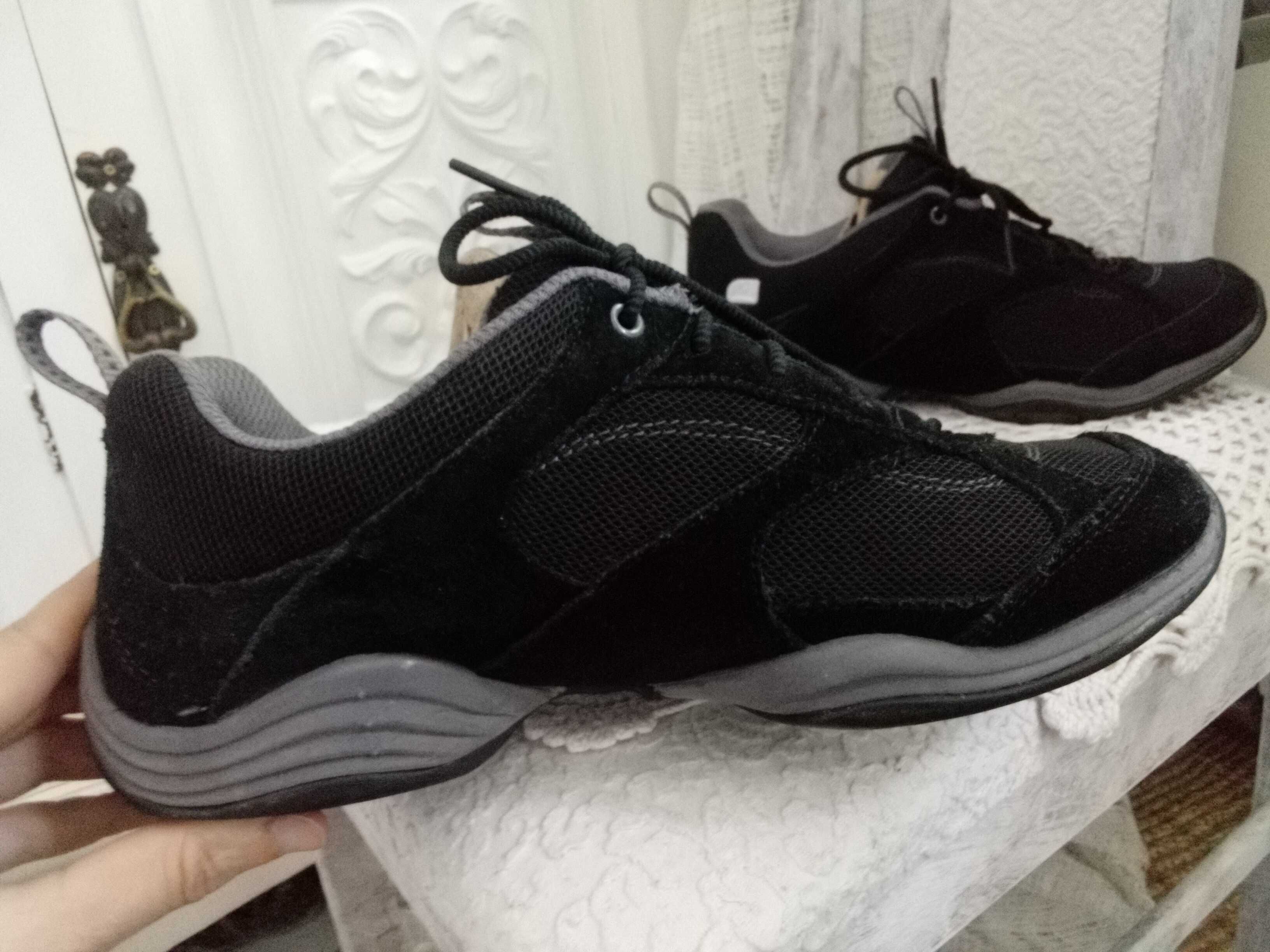 Clarks zamszowe sneakersy adidasy skórzane buty damskie 38