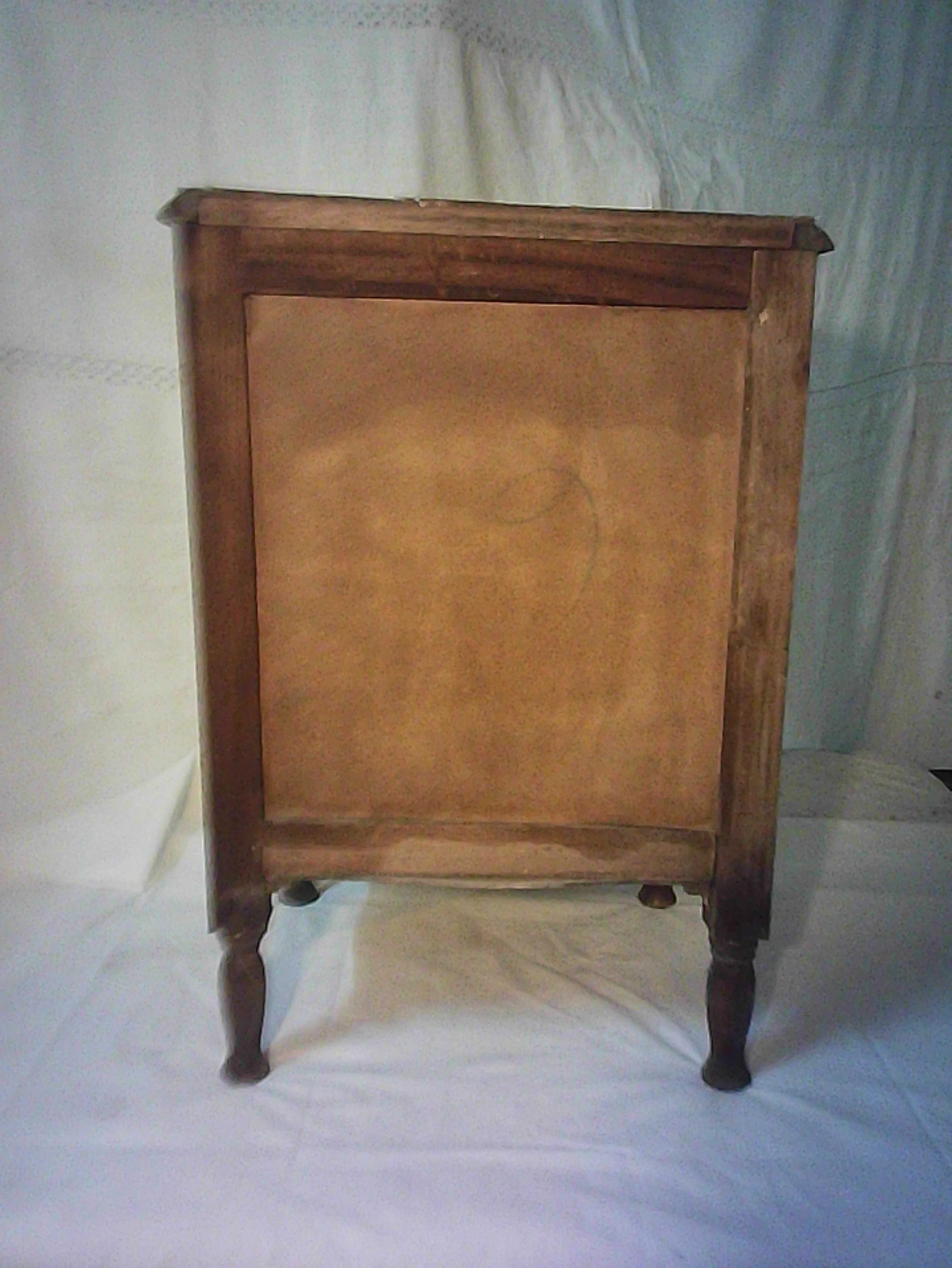 mesa de cabeceira