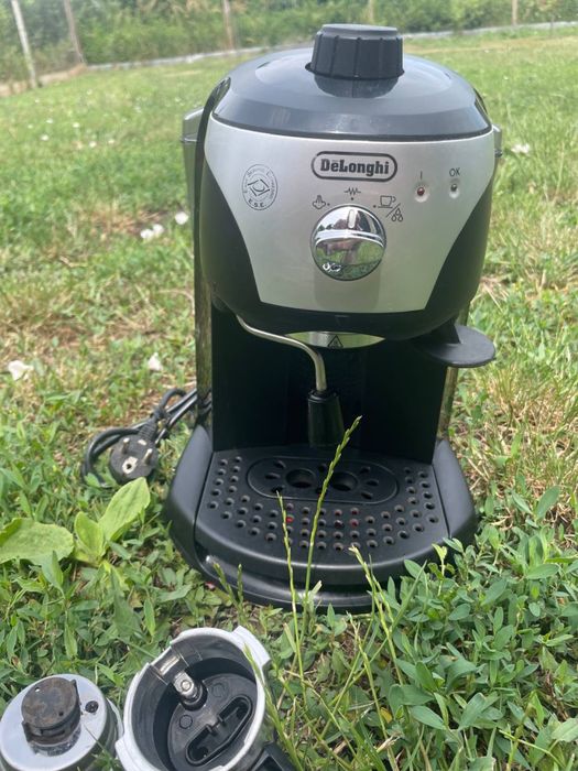Рожковая кофеварка Delongi