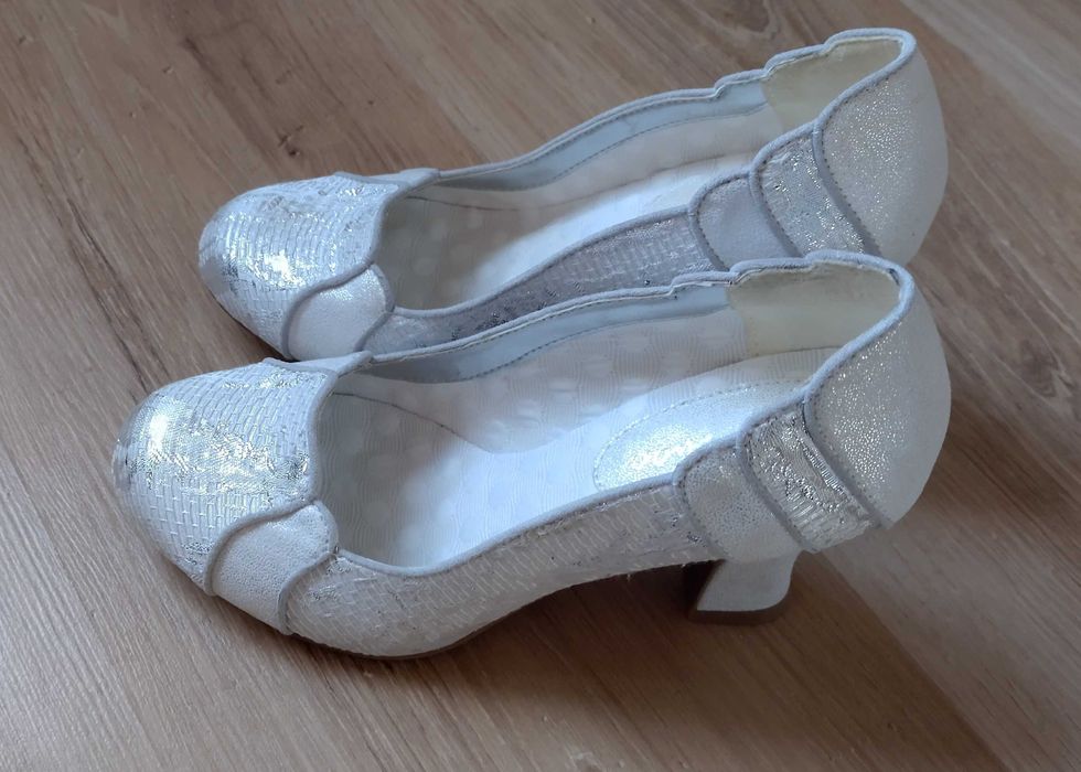 Piękne buty na obcasie, kaczuszki, NOWE, rozmiar 36