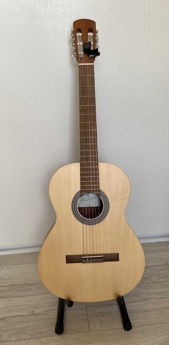 Alhambra Laqant gitara klasyczna 4/4 zestaw (gitara + stojak + stroik)